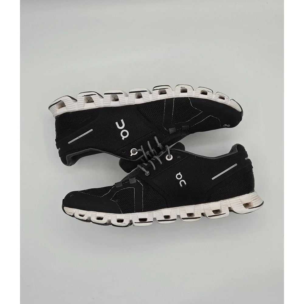 On Cloud 5 Women's Running Shoes 7.5 Black White Mesh Speed Lace Sneakers
